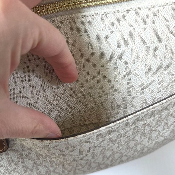 Michael Kors Large Logo Stripe Vanilla Pink Zip Top Tote Travel Bag - Picture 7 of 16
